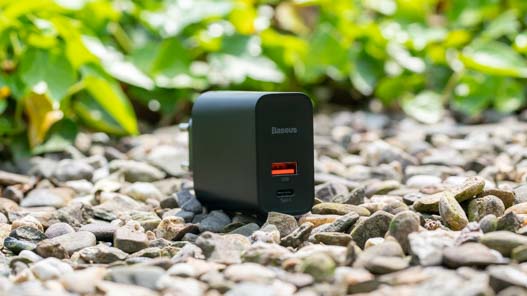 Baseus Bs Eu905 Ladegerät Im Test, Ein Ladegerät Mit Qc 3.0, Pd Und Huawei Super Charge 1