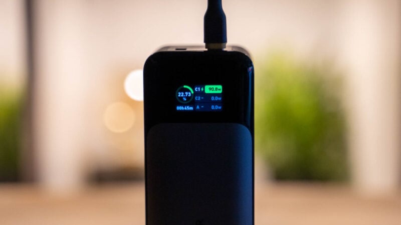 anker 737 display 2